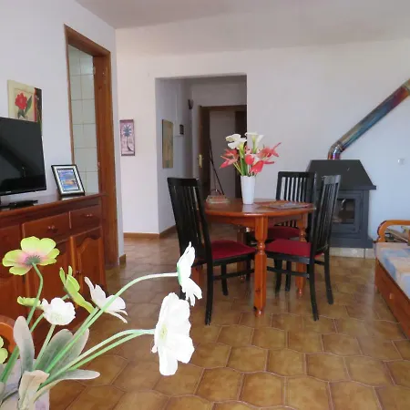 Vivienda Los Volcanes בית נופש
